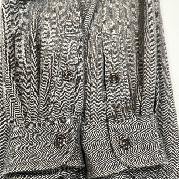 ❌SOLD❌Crew Gray Herringbone Flannel Button Down S - Picture 7 of 8